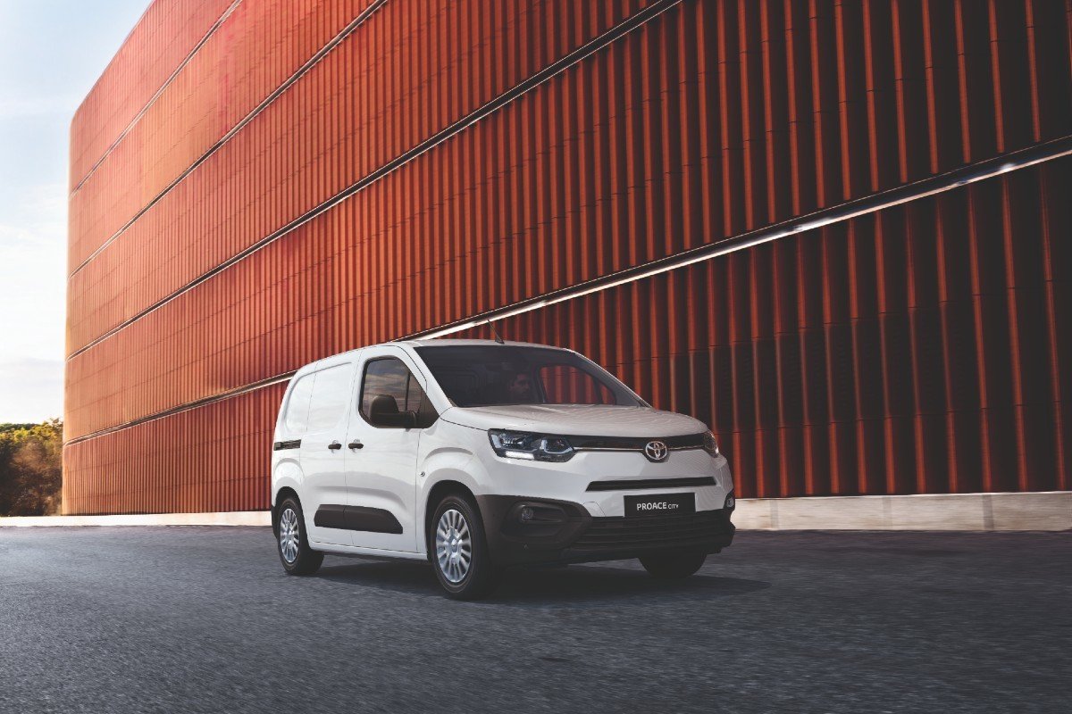 Toyota Proace City: precios, equipamiento, versiones y fotos