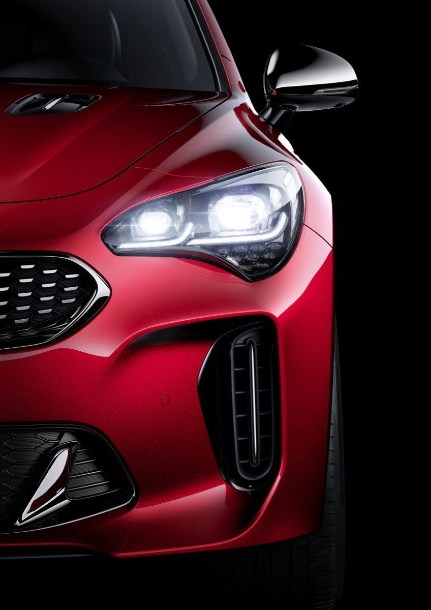 Kia Stinger: una berlina deportiva con estilo coupé y motores turbo de gasolina