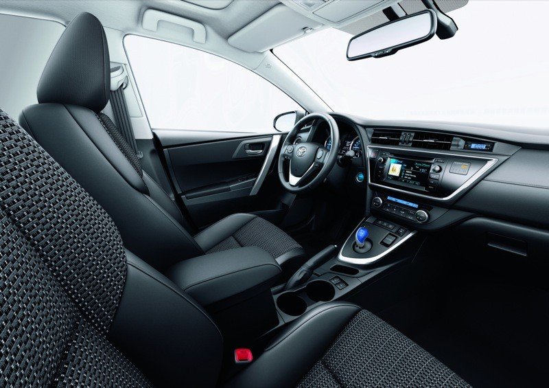 Prueba: nuevo Toyota Auris, más dinámico y atractivo