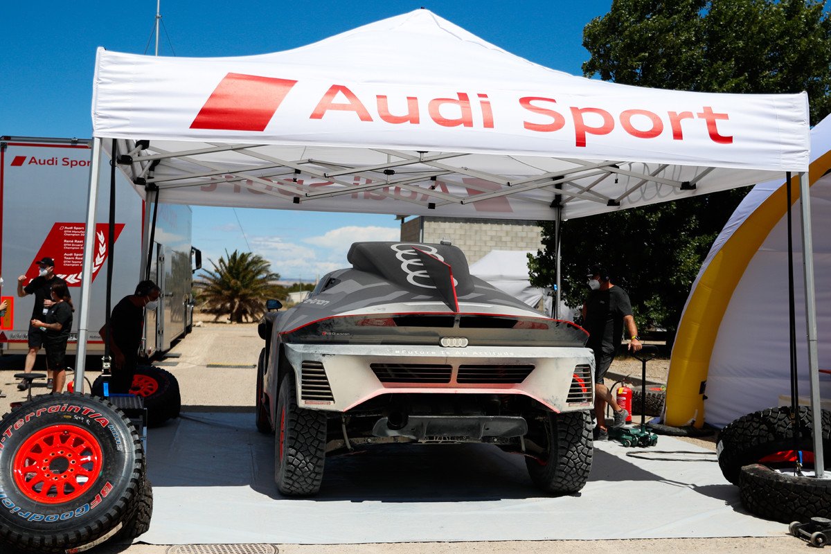 Carlos Sainz presenta el Audi RS Q e-tron en España