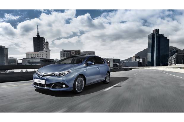 Nuevo Toyota Auris 2015: más eficiente y más equipado