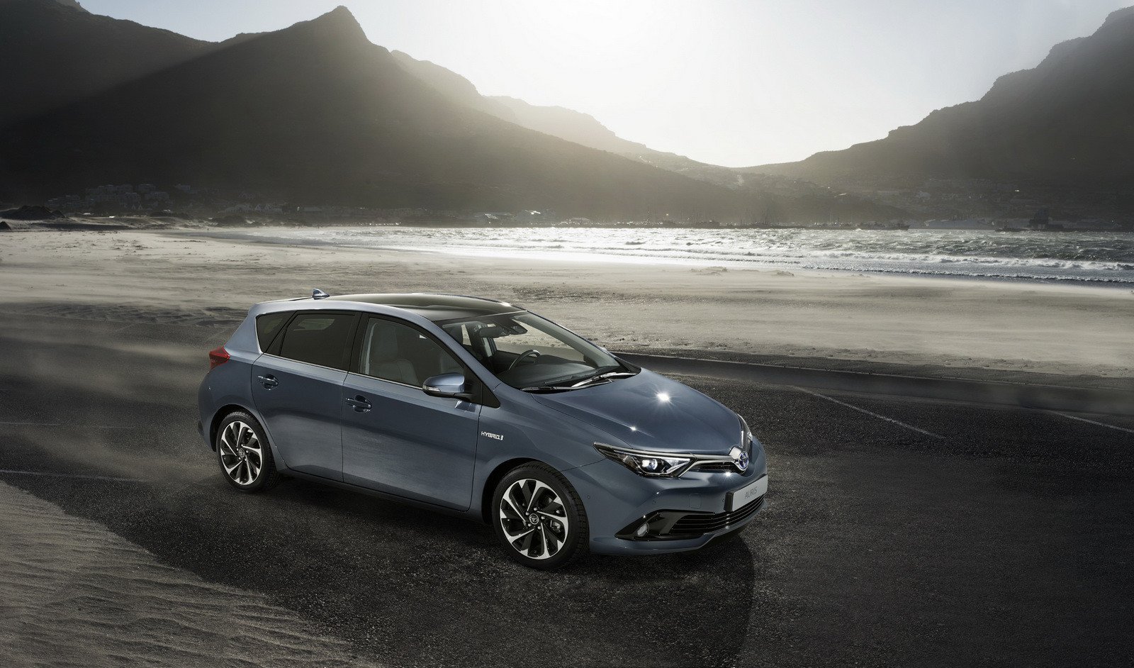 Nuevo Toyota Auris 2015: más eficiente y más equipado