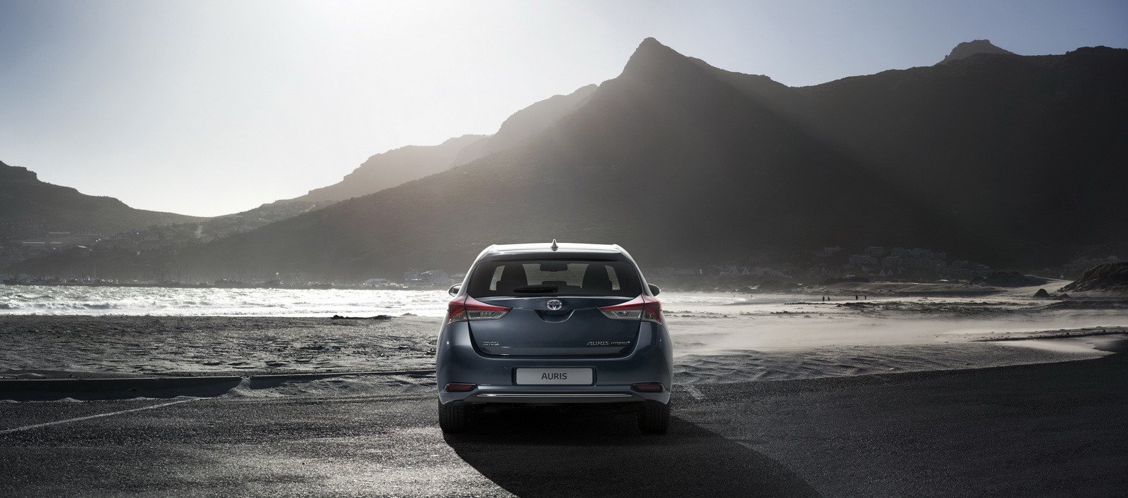 Nuevo Toyota Auris 2015: más eficiente y más equipado