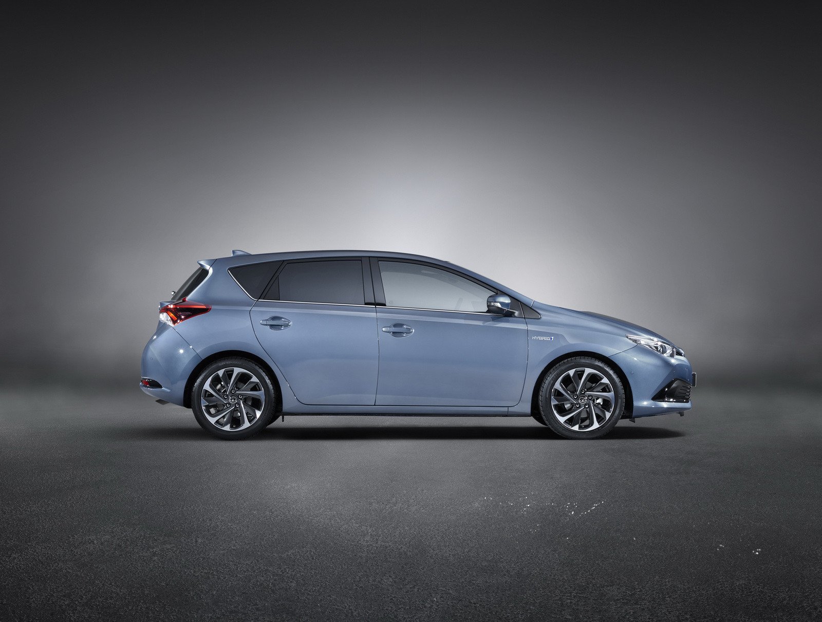 Nuevo Toyota Auris 2015: más eficiente y más equipado