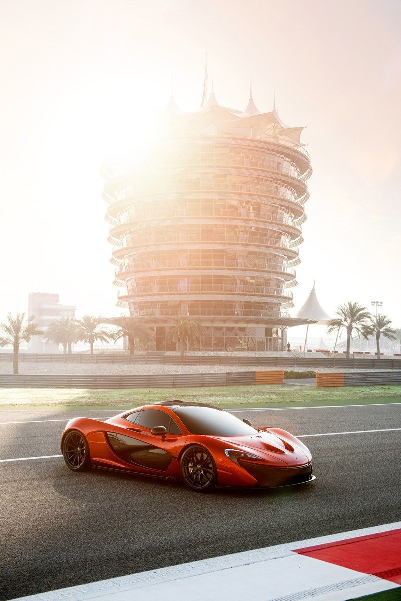 McLaren P1: 916 CV y 900 Nm de par tienen la culpa