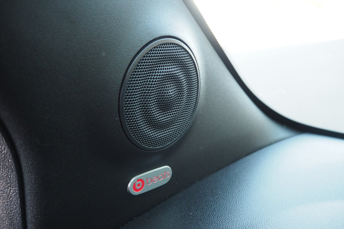 Prueba Abarth 695C Rivale, deportivo en frasco pequeño