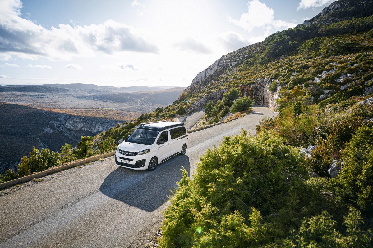 Opel Zafira Life: ya disponible en versión camper gracias a Crosscamp