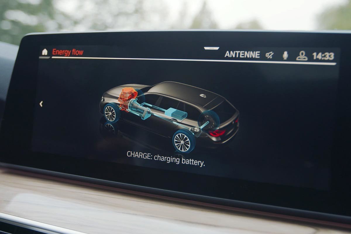 BMW aumenta su gama de motores híbridos suaves en Serie 3, X3 y X4