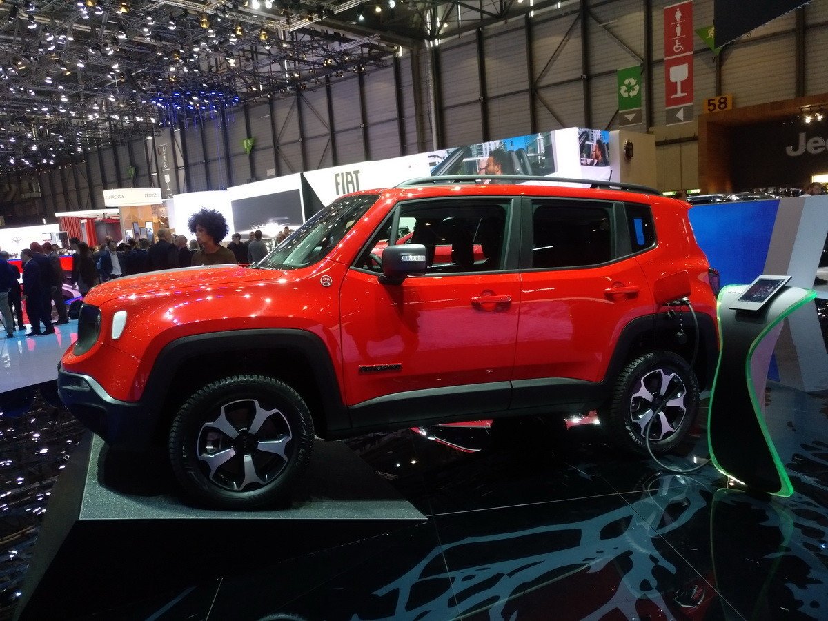 Jeep Renegade híbrido enchufable y Renegade S