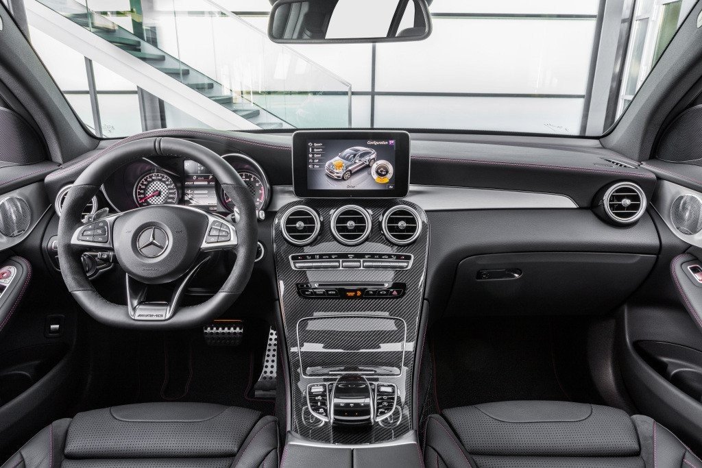 Nuevo Mercedes-AMG GLC 43 Coupé, con 367 CV