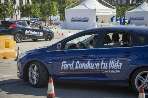 Cursos de conducción gratuitos para jóvenes de Ford