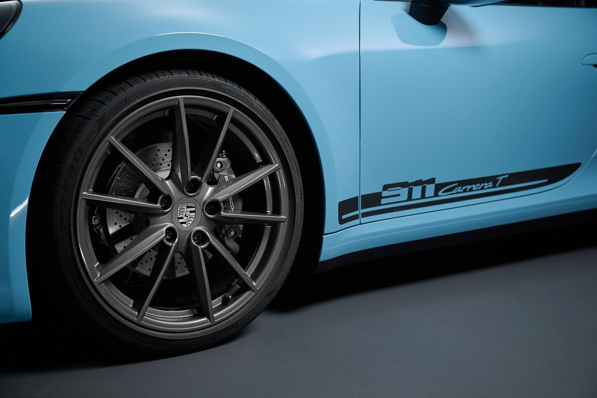 Porsche 911 Carrera T: deportividad y ligereza con el motor de acceso
