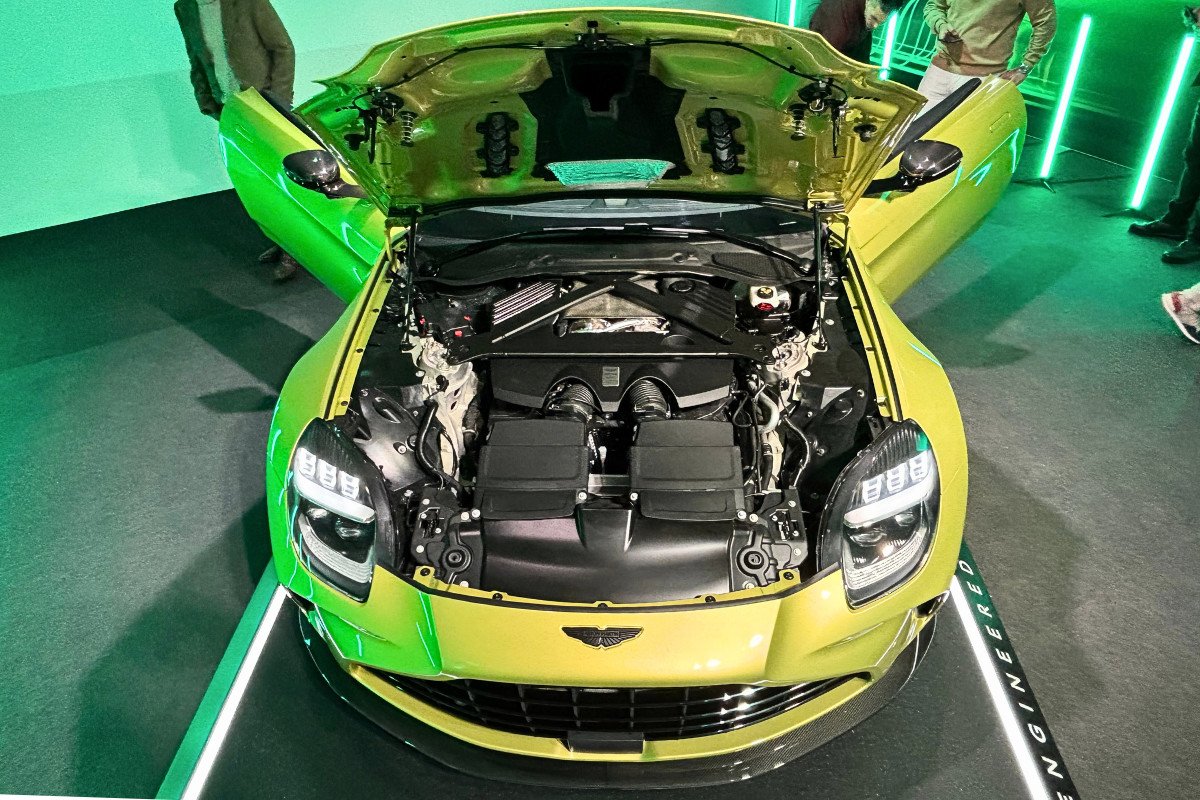 Presentación del nuevo Aston Martin Vantage: más potencia y más tecnología