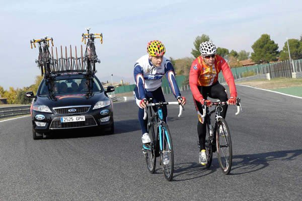  Hirvonen contra Sastre: Tú en coche, yo en bici