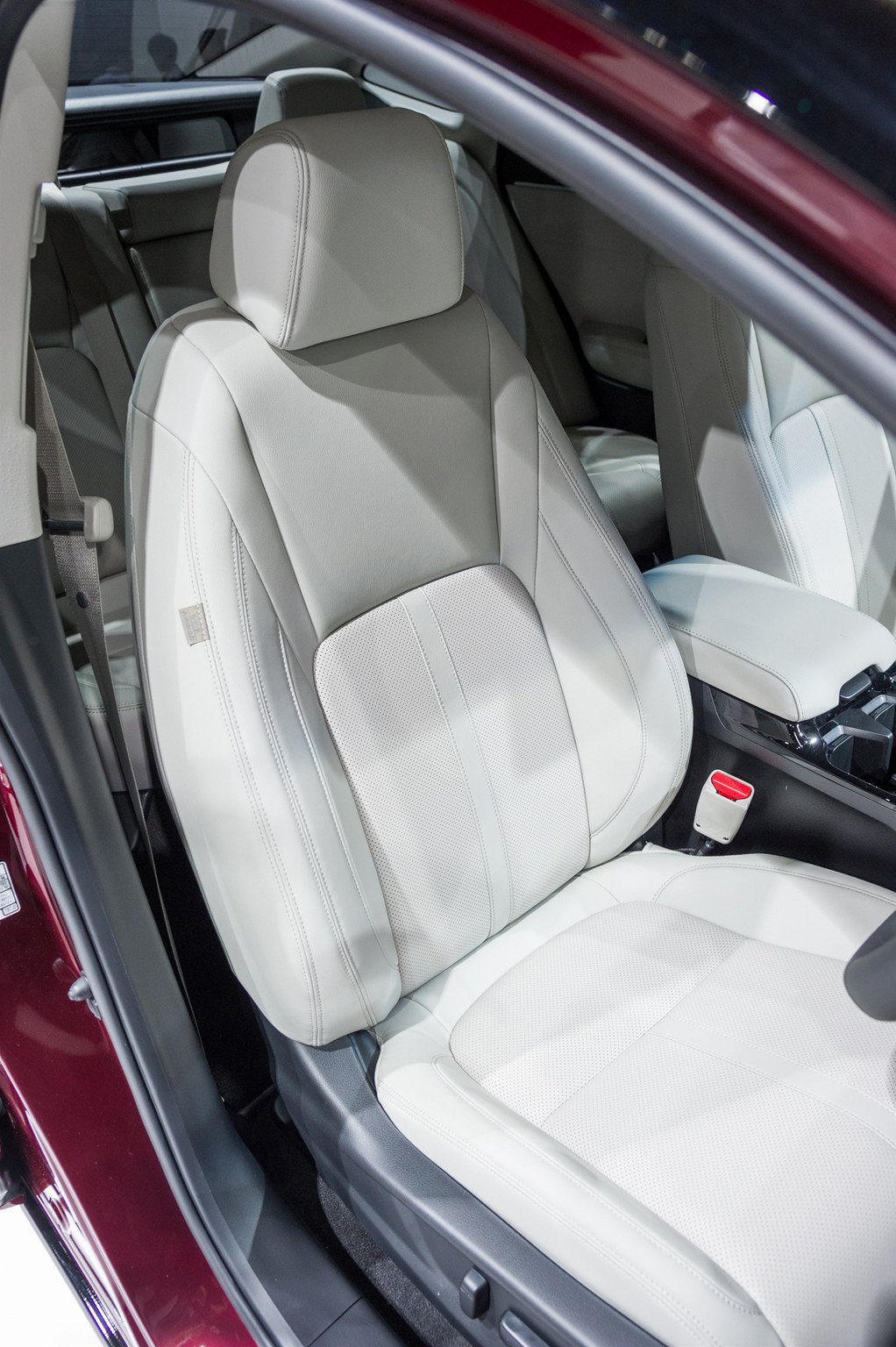 Clarity Fuel Cell, el primer Honda con pila de combustible
