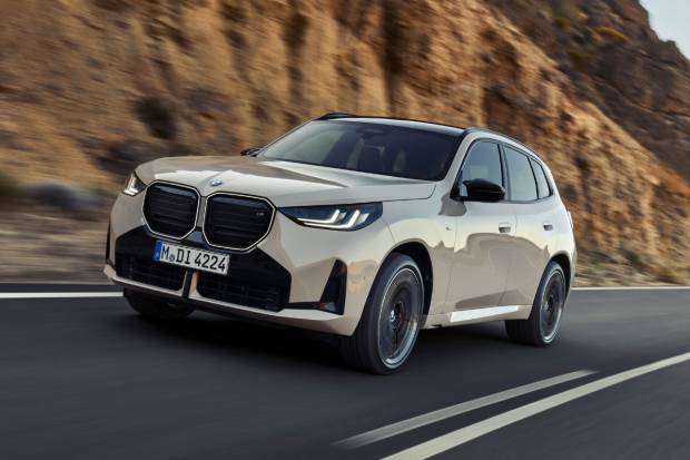 Nuevo BMW X3 2024: Futurista con tracción xDrive de serie y un motor híbrido enchufable
