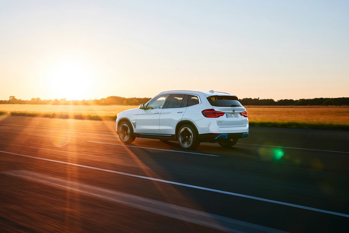 BMW iX3: el SUV eléctrico que suena como uno de gasolina