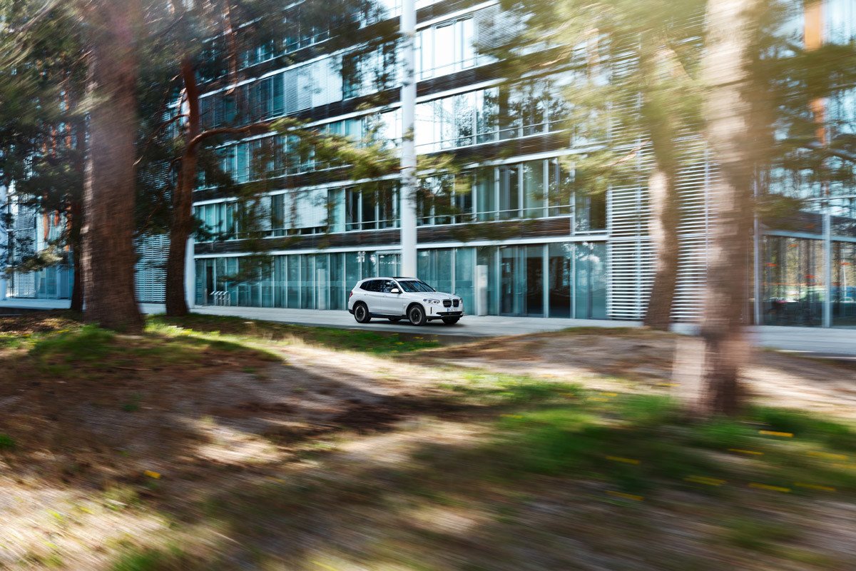 BMW iX3: el SUV eléctrico que suena como uno de gasolina