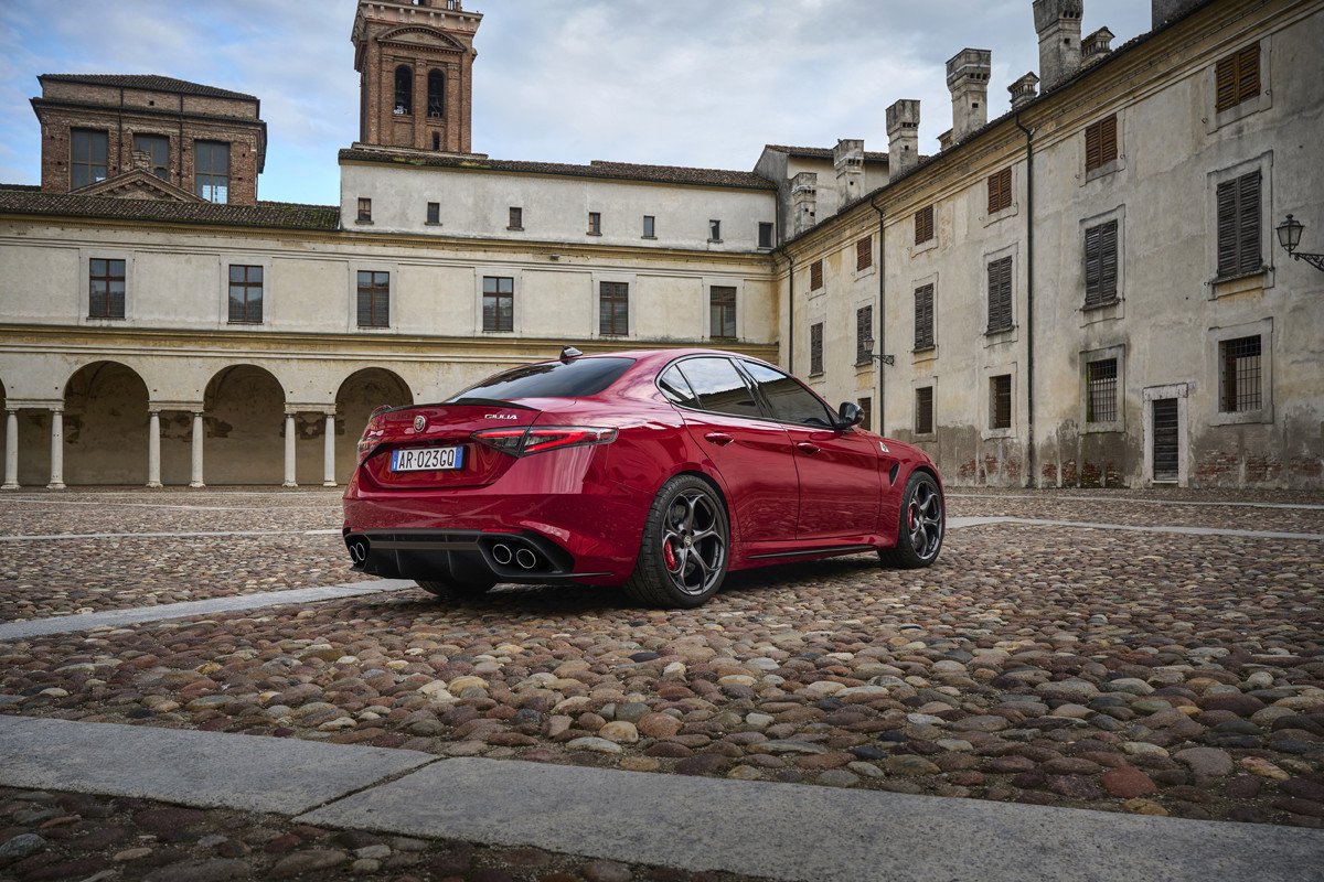 Prueba nuevos Alfa Romeo Stelvio y Giulia Quadrifoglio: era difícil pero mejoraron más