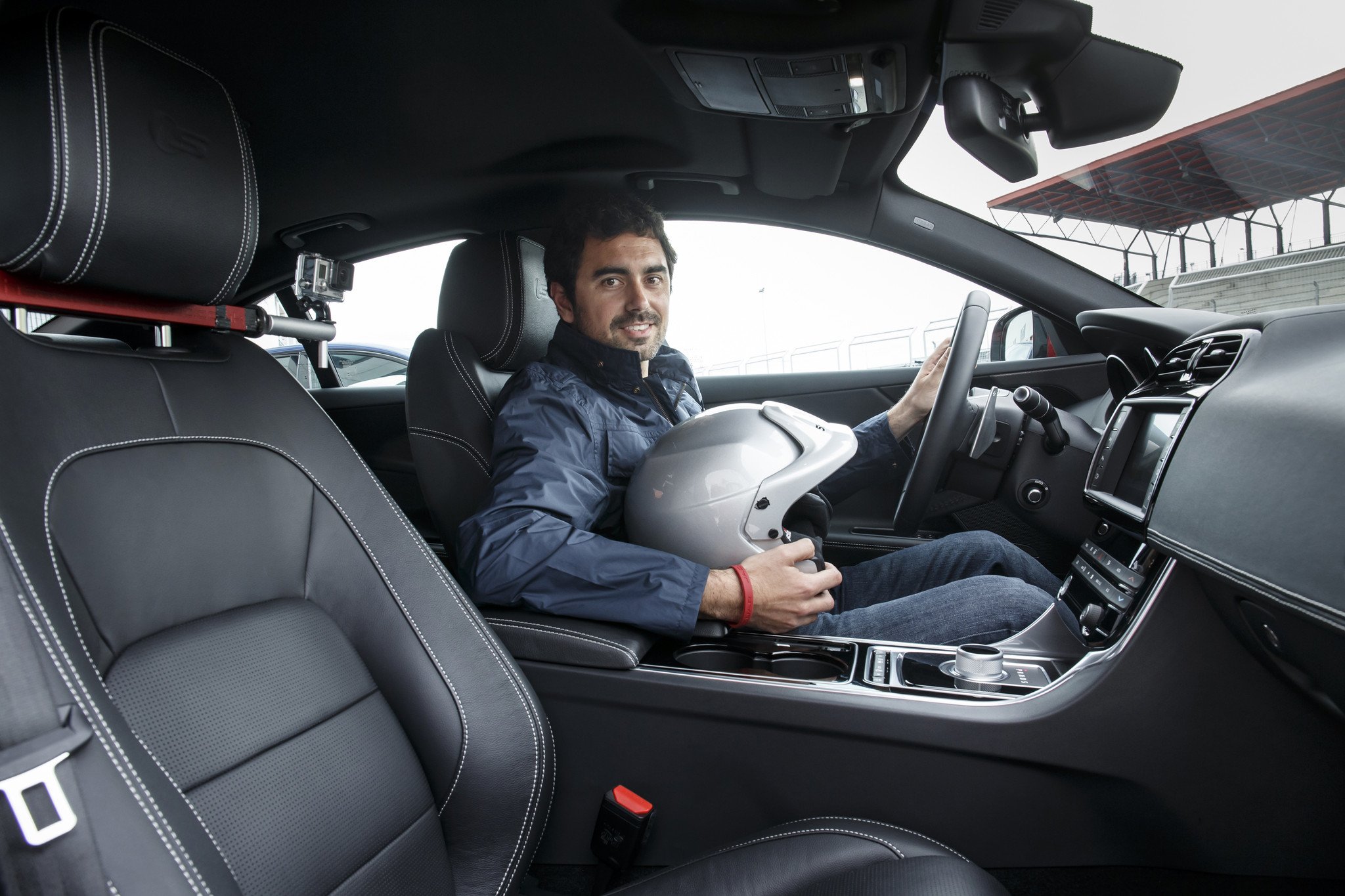 Jaguar XE 2015, prueba de gama
