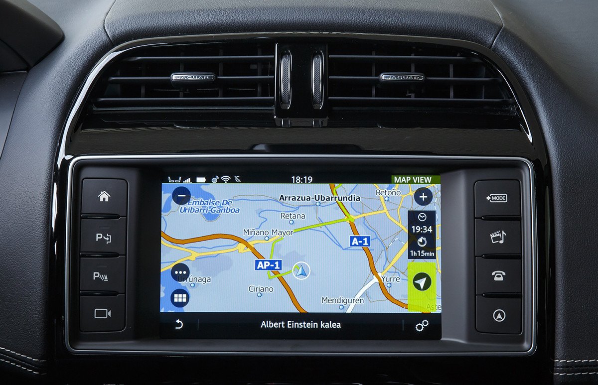 Jaguar XE 2015, prueba de gama
