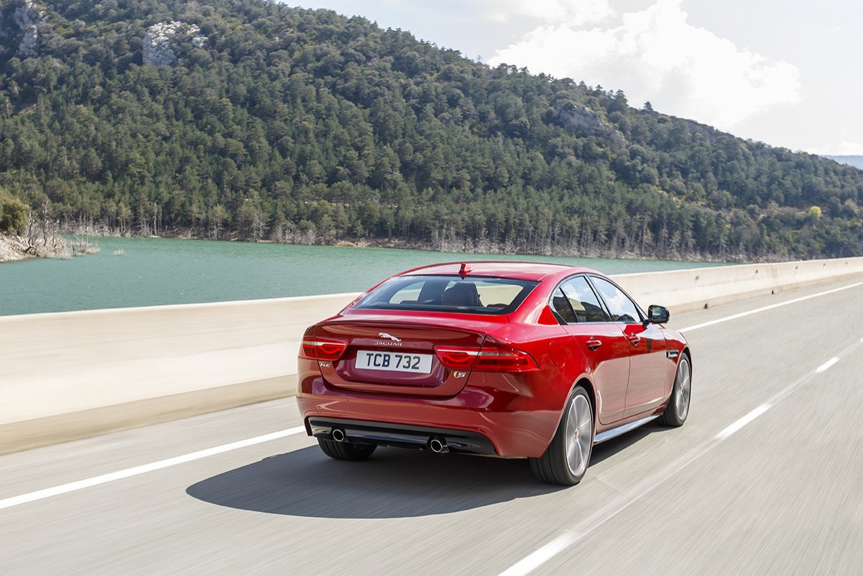 Jaguar XE 2015, prueba de gama