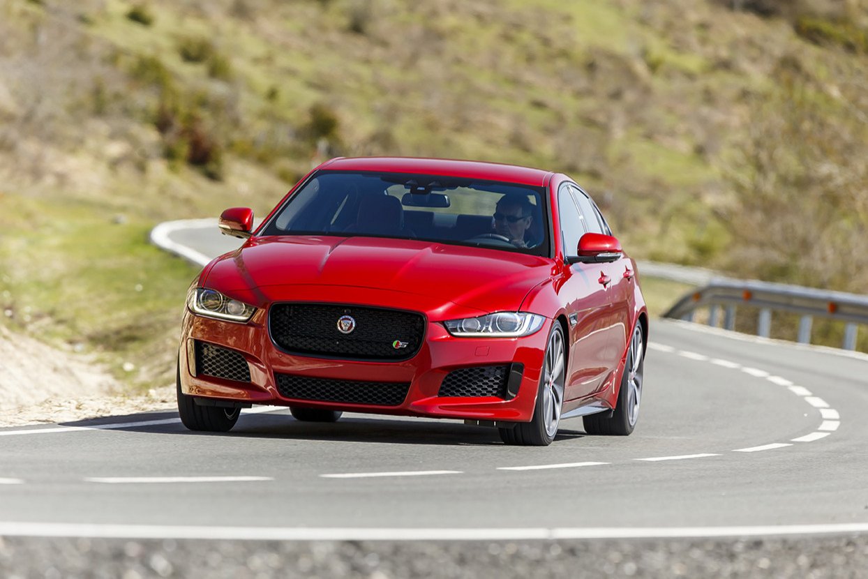 Jaguar XE 2015, prueba de gama