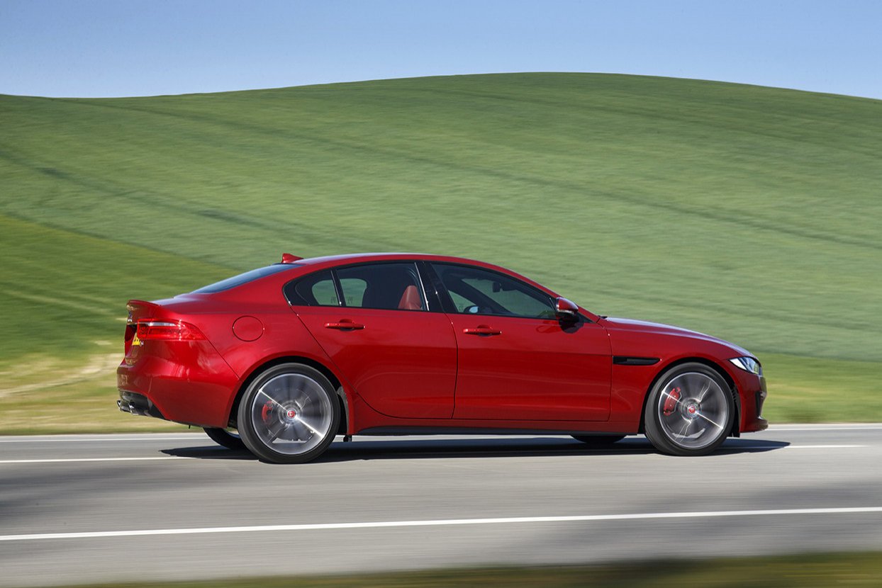 Jaguar XE 2015, prueba de gama