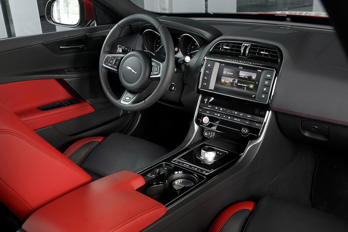 Jaguar XE 2015, prueba de gama