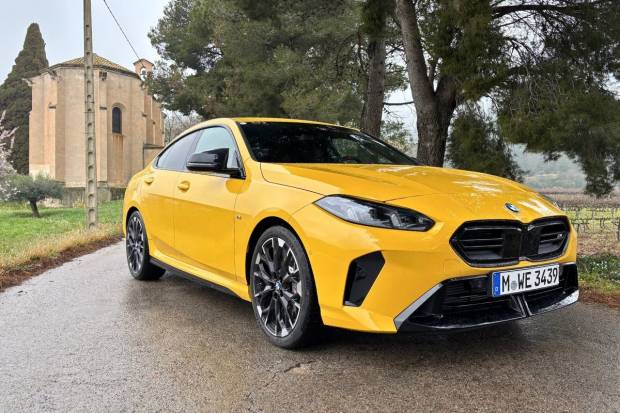 Prueba BMW Serie 2 Gran Coupé 2025: al volante del M235 con 300 CV y tracción total