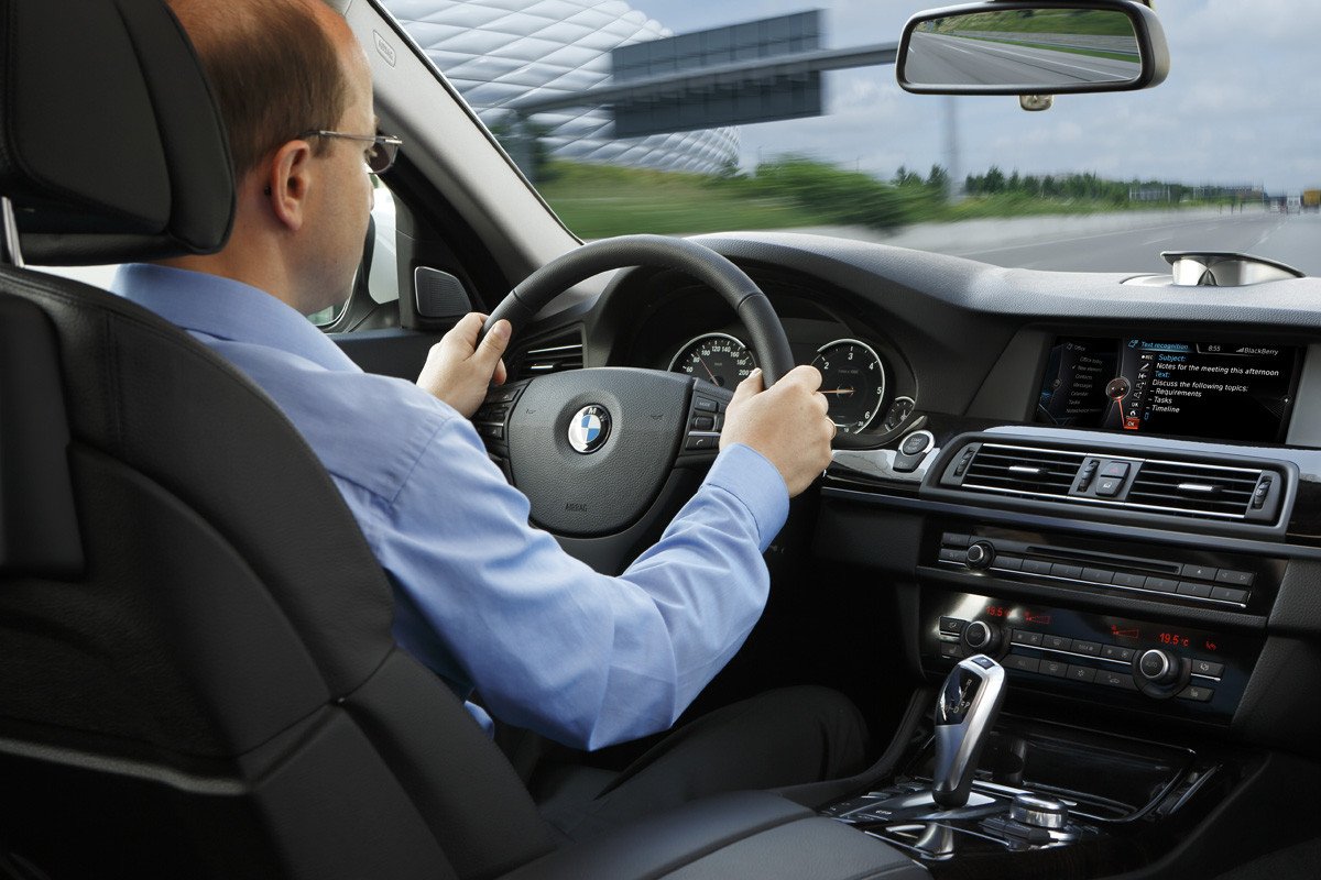 Audi connect frente a BMW ConnectedDrive: un mundo de servicios en red