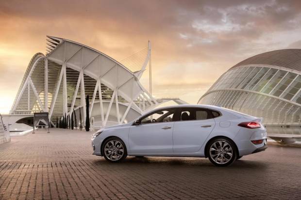 Nuevo Hyundai i30 Fastback 2018, sedán deportivo
