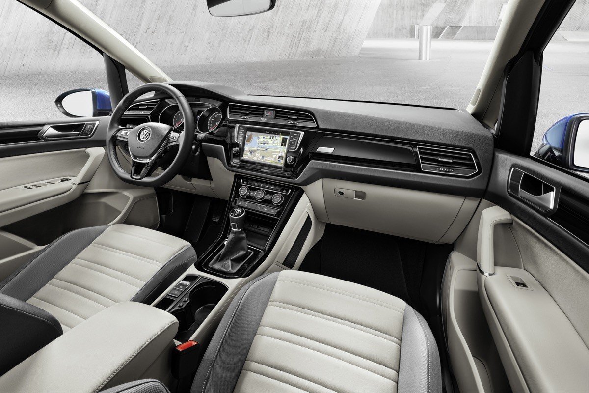 Nuevo Volkswagen Touran 2016: gama y precios del Golf de 7 plazas