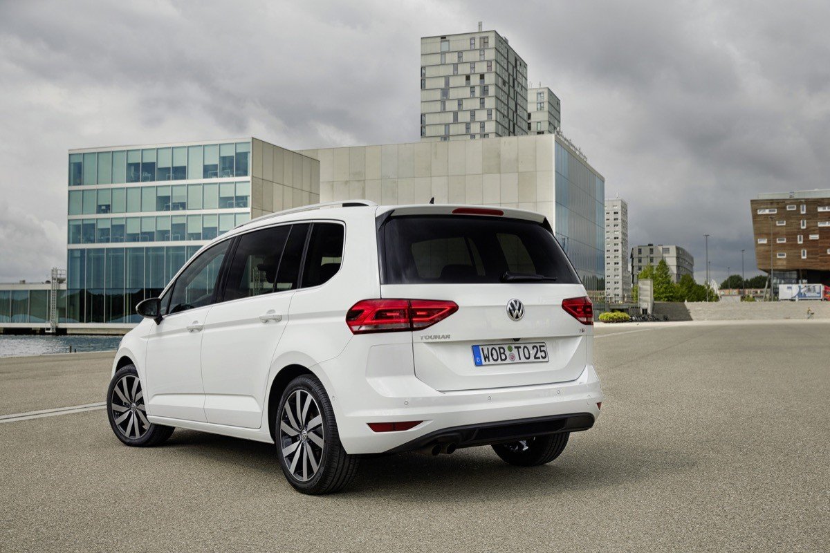 Nuevo Volkswagen Touran 2016: gama y precios del Golf de 7 plazas