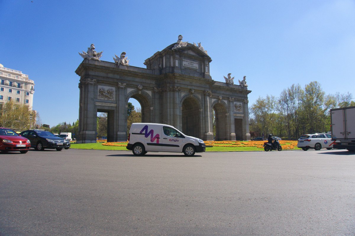 Emov incorpora 5 Citroën Berlingo eléctricos a su flota