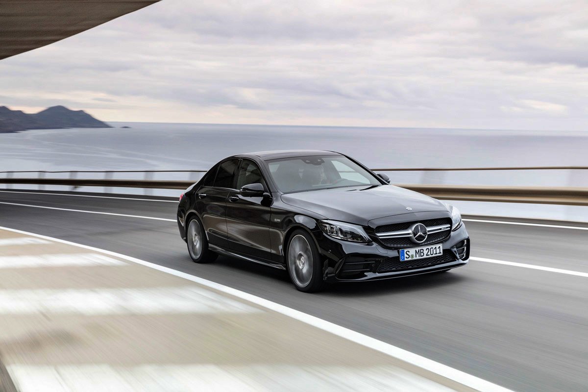 Mercedes-AMG actualiza también el C 43 con más potencia