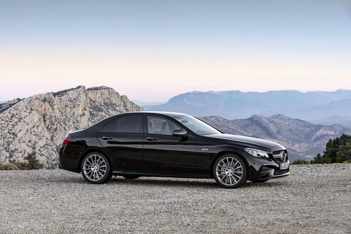 Mercedes-AMG actualiza también el C 43 con más potencia