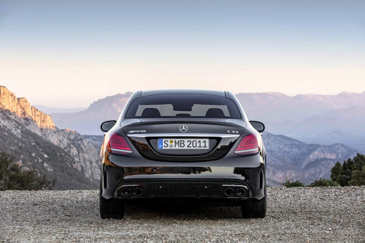 Mercedes-AMG actualiza también el C 43 con más potencia