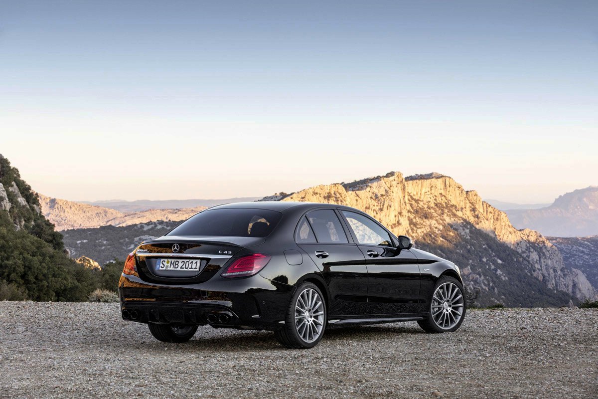 Mercedes-AMG actualiza también el C 43 con más potencia