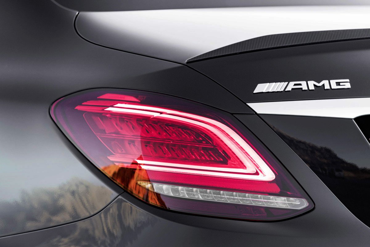 Mercedes-AMG actualiza también el C 43 con más potencia