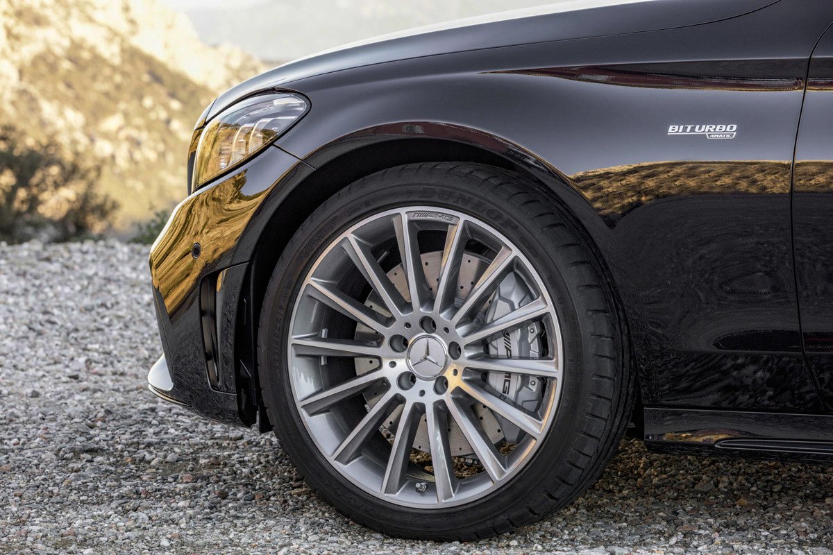 Mercedes-AMG actualiza también el C 43 con más potencia