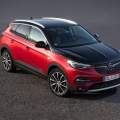 Opel Grandland X Hybrid4, enchufable, 4x4 y 300 CV