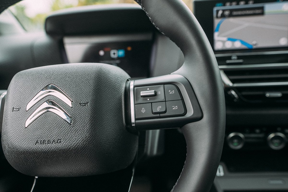 Prueba Citroën C4 X: conduciendo la berlina “made in Spain”
