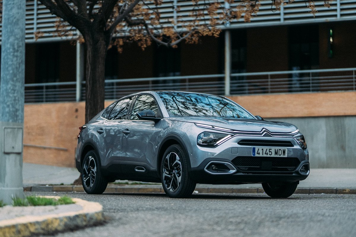 Prueba Citroën C4 X: conduciendo la berlina “made in Spain”