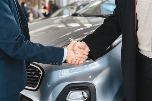 1 de cada 3 españoles cambiaría de coche si pudiera permitírselo según un estudio