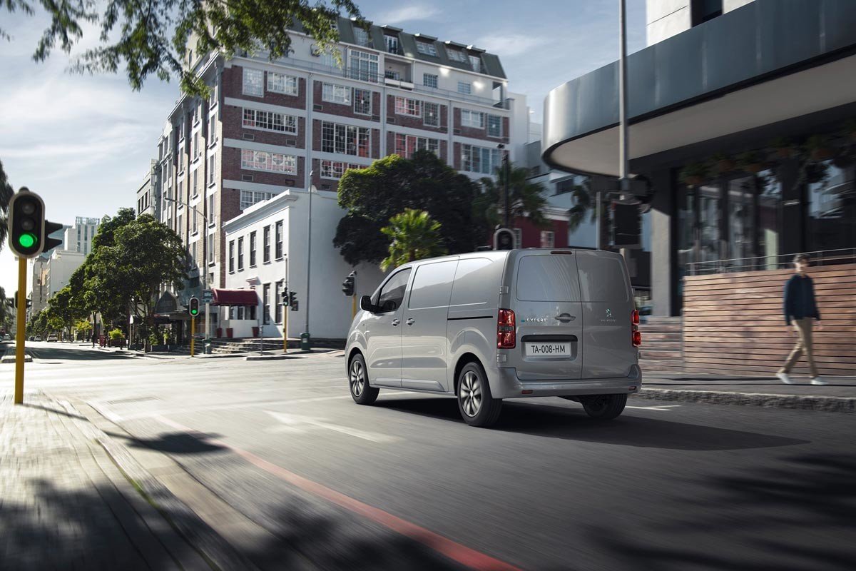 Peugeot e-Expert, Citroën ë-Jumpy y Opel Vivaro-e: similitudes y diferencias