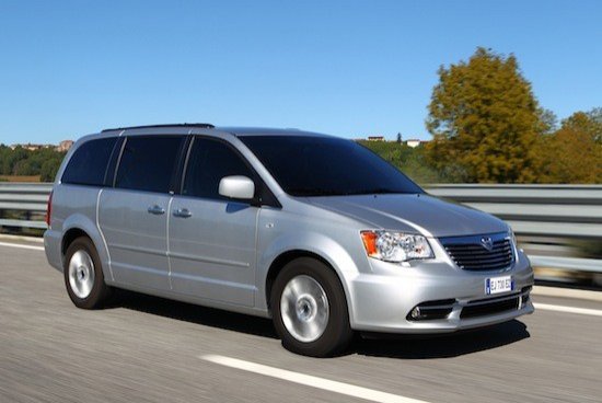 Nuevos Coches: Nuevo Lancia Voyager, ya a la venta por 42.800 euros
