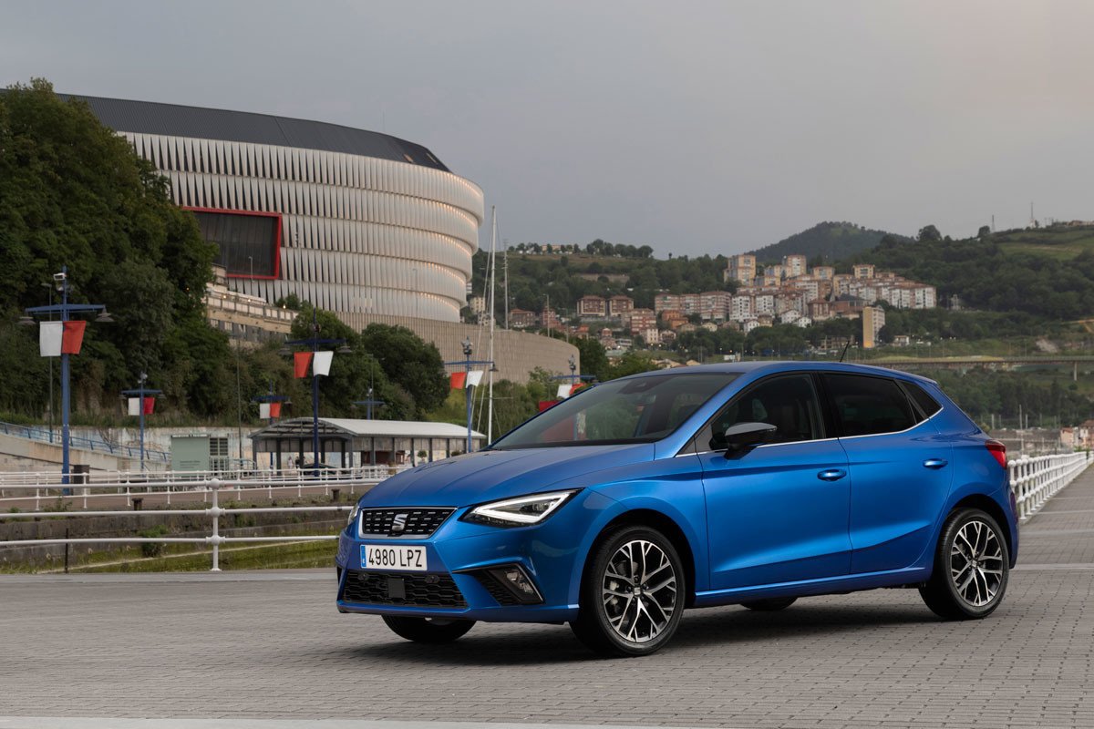 marcas y coches más vendidos en febrero de 2025