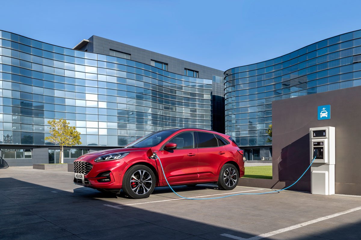 Nuevo Ford Kuga 2019: diseño diferente y varias versiones híbridas