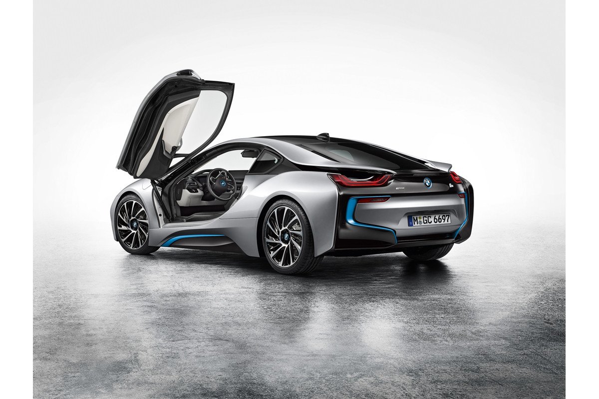 BMW i8, el deportivo híbrido enchufable de BMW ahora al descubierto
